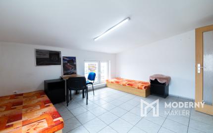 Na predaj 5-izbový byt s terasou a parkovacím miestom v obci Lipovec