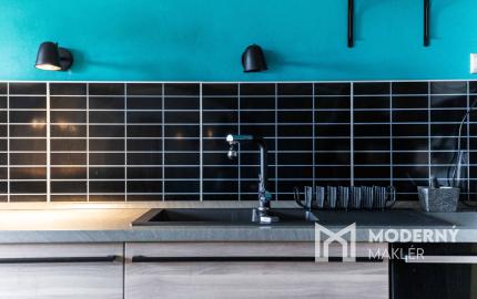 Na predaj 3-izbový byt s terasou, predzáhradkou a parkovacím miestom v obci Lipovec