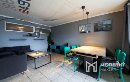 Na predaj 3-izbový byt s terasou, predzáhradkou a parkovacím miestom v obci Lipovec