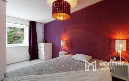 Na predaj 3-izbový byt s terasou, predzáhradkou a parkovacím miestom v obci Lipovec