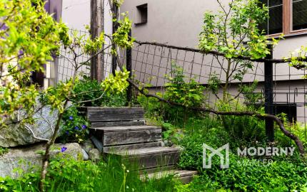 Na predaj 3-izbový byt s terasou, predzáhradkou a parkovacím miestom v obci Lipovec