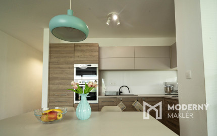 REZERVOVANÉ:Na predaj rodinný dom s terasou v Dunajskej Lužnej