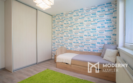 REZERVOVANÉ: Na predaj priestranný 3-izbový byt na Slávičej ulici v Senci