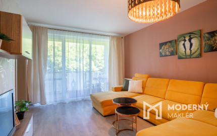 REZERVOVANÉ: Na predaj priestranný 3-izbový byt na Slávičej ulici v Senci