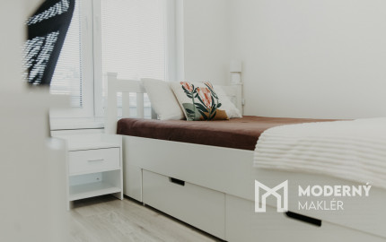 REZERVOVANÉ: Na predaj kompletne zariadený 2-izbový byt v Trenčíne