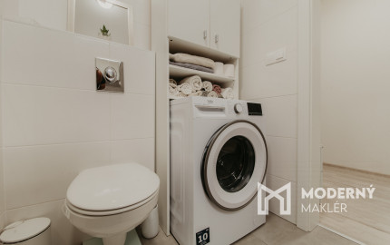 REZERVOVANÉ: Na predaj kompletne zariadený 2-izbový byt v Trenčíne