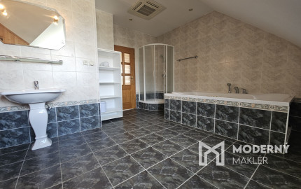 Na prenájom  3-izbový byt v Malackách na ulici Radlinského