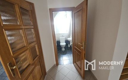 Na prenájom  3-izbový byt v Malackách na ulici Radlinského