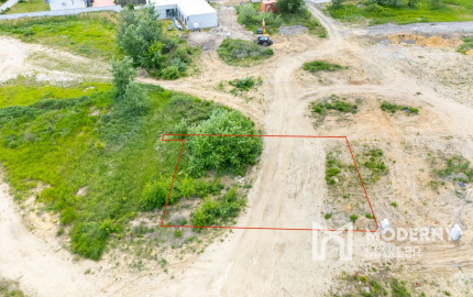 Na predaj pozemok s projektom a stavebným povolením v obci Veľké Leváre