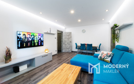 REZERVOVANÉ: Na predaj priestranný 3-izbový byt v Bratislave - Ružinov