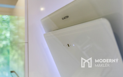 REZERVOVANÉ: Na predaj priestranný 3-izbový byt v Bratislave - Ružinov