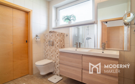 REZERVOVANÉ:Na predaj nadštandardná rodinná vila v obci Dunajská Lužná