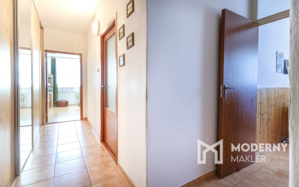 Na predaj 3-izbový byt v Bratislave-Podunajské Biskupice