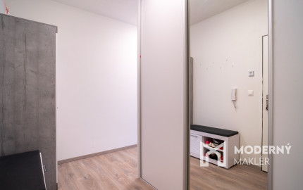 REZERVOVANÉ: Na predaj moderný 2-izbový byt v Kostolišti