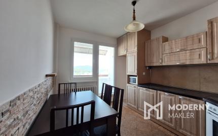 Na predaj 3-izbový byt s loggiou na sídlisku Hájik v Žiline