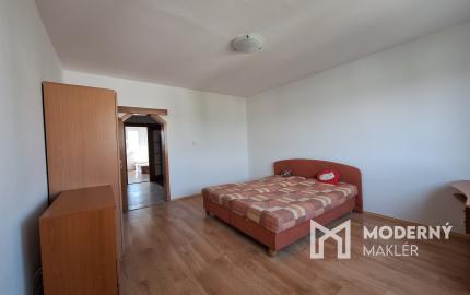 Na predaj 3-izbový byt s loggiou na sídlisku Hájik v Žiline