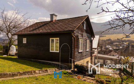 REZERVOVANÉ: Na predaj kompletne zariadený rodinný dom v obci Omšenie