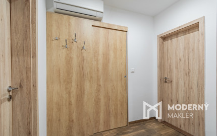 Na predaj kompletne zariadený 3,5-izbový byt v Dolnej Strede