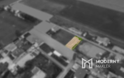 Na predaj pozemok s potenciálom výstavby v obci Horné Janíky