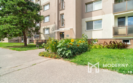 Na predaj atraktívny 2-izbový byt vo Vrábloch - Žitava