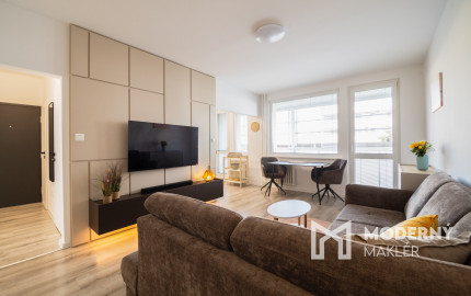 REZERVOVANÉ - Na predaj zariadený 4-izbový byt v Dúbravke