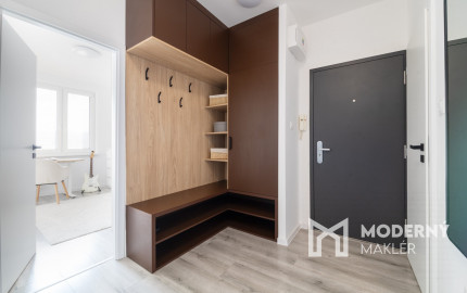 REZERVOVANÉ - Na predaj zariadený 4-izbový byt v Dúbravke