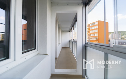 REZERVOVANÉ - Na predaj zariadený 4-izbový byt v Dúbravke