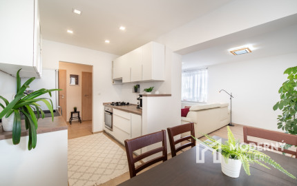 REZERVOVANÉ: Na predaj 2-izbový byt s balkónom a pivnicou v pokojnej časti obce Veľké Leváre