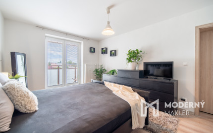 REZERVOVANÉ: Na predaj 2-izbový byt s balkónom a pivnicou v pokojnej časti obce Veľké Leváre