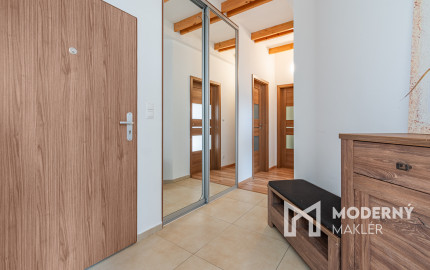 Na prenájom kompletne zariadený 4-izbový podkrovný byt v Ivanke pri Dunaji