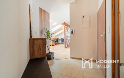 Na prenájom kompletne zariadený 4-izbový podkrovný byt v Ivanke pri Dunaji