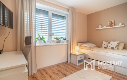 REZERVOVANÉ - Na predaj 5-izbový rodinný dom v Rovinke