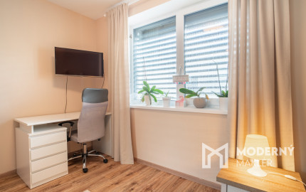 REZERVOVANÉ - Na predaj 5-izbový rodinný dom v Rovinke