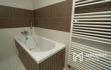 Na predaj 5-izbový rodinný dom v obci Dvorníky