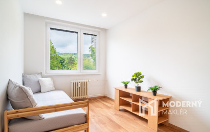 Na predaj priestranný 3-izbový byt s veľkou loggiou v Rači