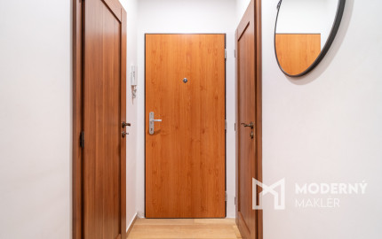 Na predaj priestranný 3-izbový byt s veľkou loggiou v Rači