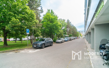 Na predaj priestranný 3-izbový byt s veľkou loggiou v Rači