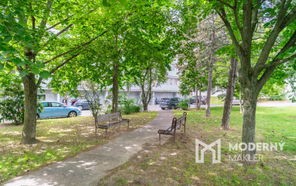 Na predaj priestranný 3-izbový byt s veľkou loggiou v Rači