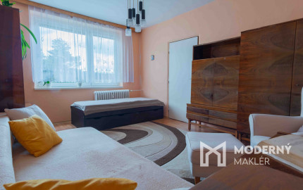 REZERVOVANÝ: Na predaj priestranný 2-izbový byt v Starej Ľubovni