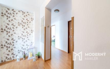 Na predaj čiastočne zariadený 3-izbový byt v Kálnici