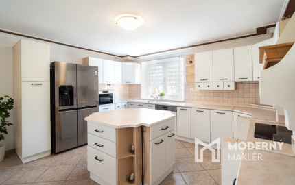 Na predaj 6-izbový rodinný v Zamarovciach