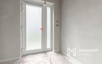 Na predaj moderný 4-izbový rodinný dom v Šoporni