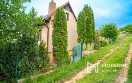 VÝRAZNÁ ZĽAVA: Na predaj záhradná chata s výhľadom na golfové ihrisko v Skalici