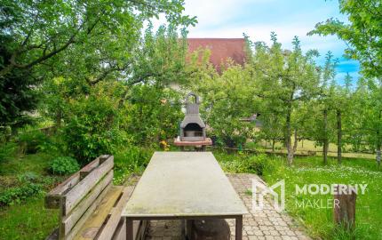 VÝRAZNÁ ZĽAVA: Na predaj záhradná chata s výhľadom na golfové ihrisko v Skalici