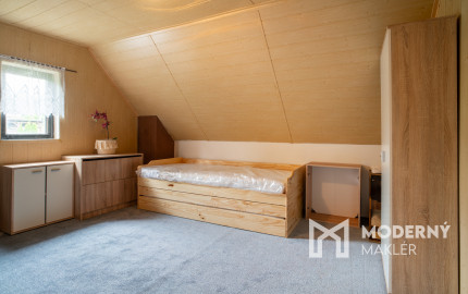 VÝRAZNÁ ZĽAVA: Na predaj záhradná chata s výhľadom na golfové ihrisko v Skalici