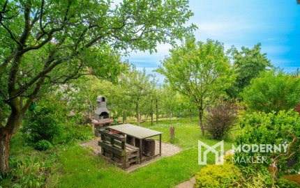 VÝRAZNÁ ZĽAVA: Na predaj záhradná chata s výhľadom na golfové ihrisko v Skalici