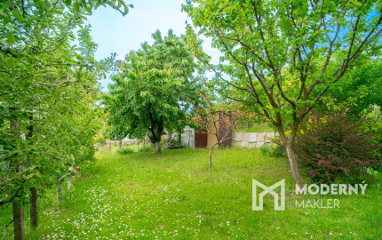 VÝRAZNÁ ZĽAVA: Na predaj záhradná chata s výhľadom na golfové ihrisko v Skalici