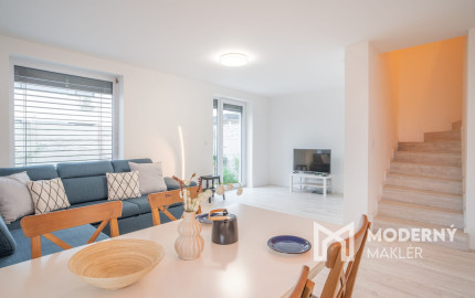 Na prenájom kompletne zariadený 4-izbový byt s benefitmi rodinného domu v Rovinke