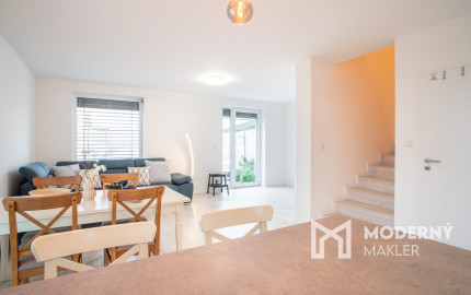 Na prenájom kompletne zariadený 4-izbový byt s benefitmi rodinného domu v Rovinke