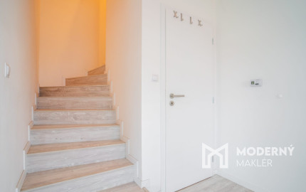 Na prenájom kompletne zariadený 4-izbový byt s benefitmi rodinného domu v Rovinke